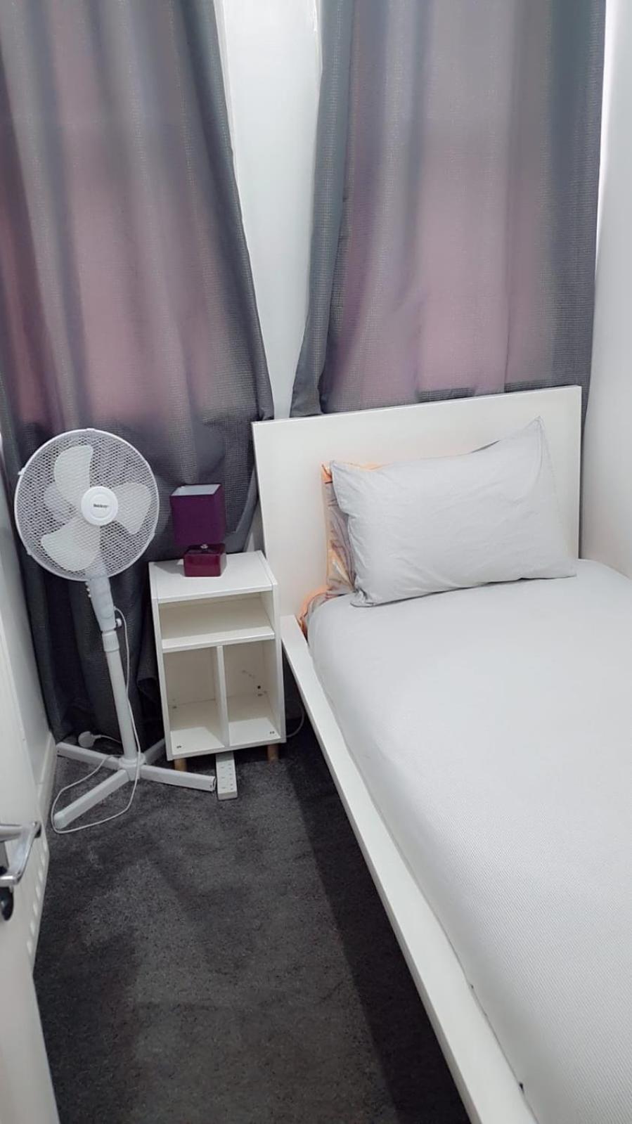 2 Bed 1St Floor Apartment-Own Entrance & Parking Портсмът Екстериор снимка